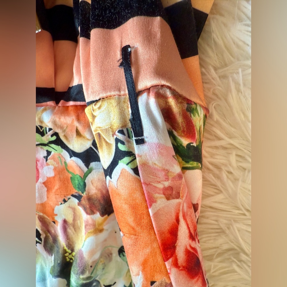 Rinascimento Off-Shoulder Sheath Dress - Picture 13 of 13